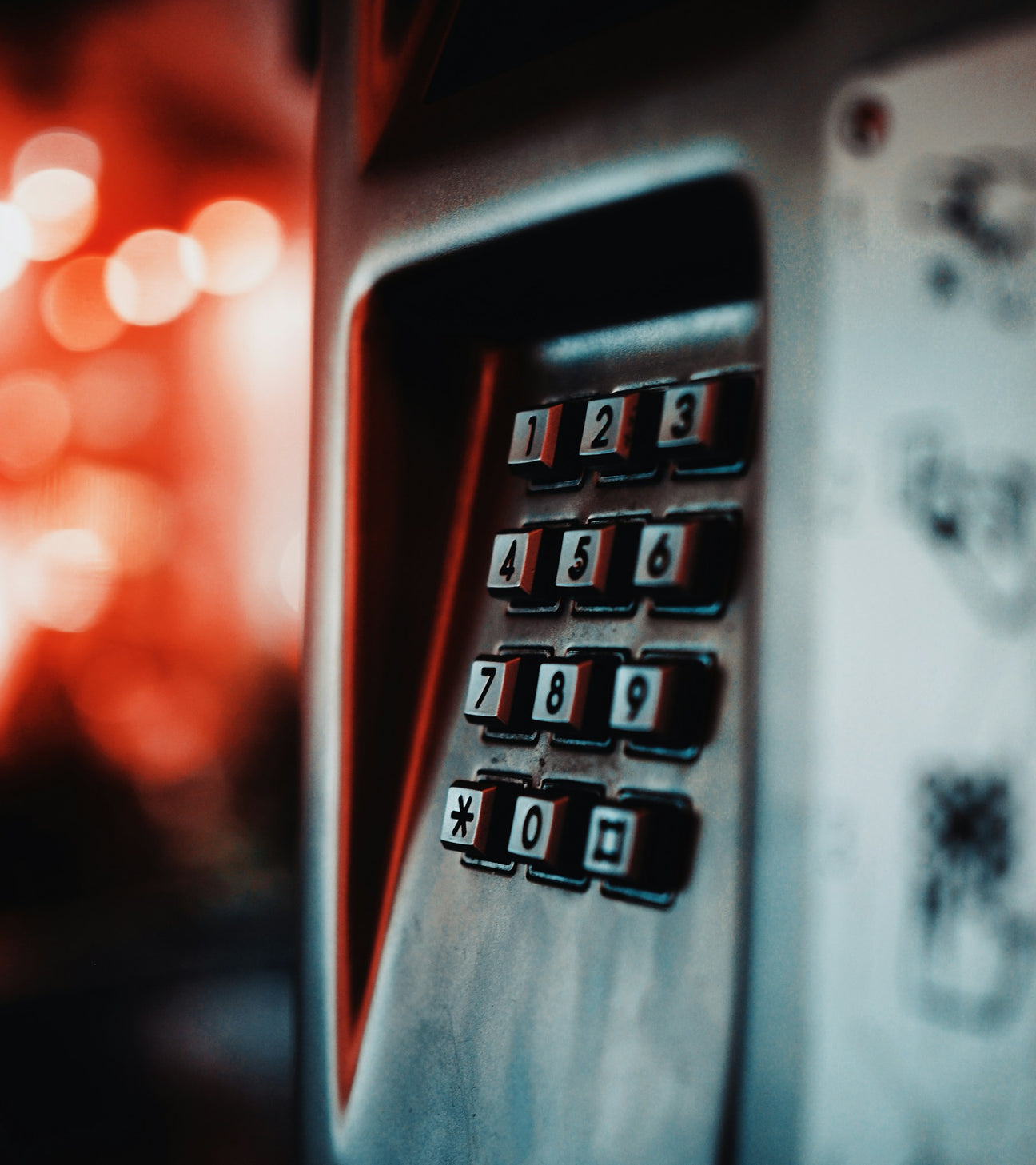 Phones & Telecommunications
